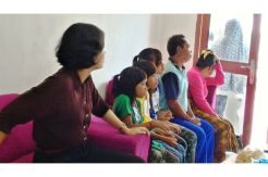 Pulang Mengemis, 4 Anak Ini Dirantai Ayah dan Ibu Kandungnya