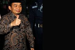 Prihatin LGBT, PKS Dukung...