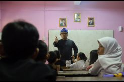 Wakil Wali Kota Bandung Dicueki Anak Buah Risma, Ridwan Kamil Berkicau
