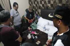 Pesta Sabu Bersama Wanita, Empat Pengusaha Dibekuk BNN