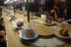Sushigroove Hadirkan Sushi Belt dan Interior Khas Jepang