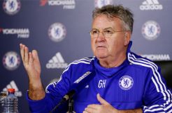 Guss Hiddink Uring-uringan Bakal Diganti Conte
