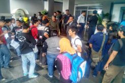 Disebut Provokator, Puluhan Wartawan Demo di Kantor DPRD Batam