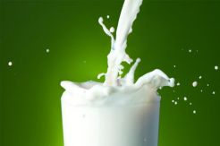 Minum Susu Berkalsium Tinggi Picu Penyakit Jantung?