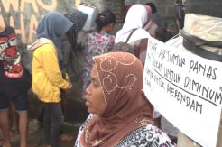 Pengunjung Sumur Aneh di Blitar Bertambah