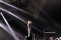 Tak Cuma Piawai Bermusik, David Foster juga Pintar Ngelawak