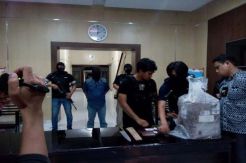 Sempat Keluarkan Golok, Pengedar 2 Kg Sabu Dibekuk Aparat