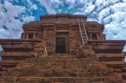Melihat Simbol Kemakmuran Majapahit yang Masih Berdiri Kokoh