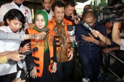 Hadapi Vonis Hakim,...