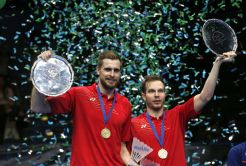 Sejarah, Ivanov/Sozonov Raih Gelar All England Pertama Rusia