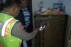 Rumah Dibobol Maling, Emas 5 Kg Milik Pengusaha Raib
