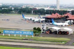 Pilot Reported Laser Beams at The Airport Area