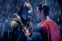 Batman v Superman Bidik...