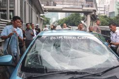 Rusak Taksi Blue Bird, 2 Driver Go-Jek Ditahan