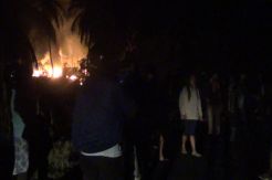 Bentrok Warga Pecah, Tiga Rumah Dibakar