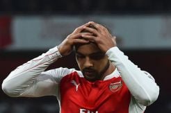 Telat Bugar, Walcott Absen Lawan Belanda