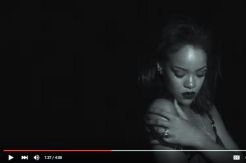 Di Video Klip Terbaru,...