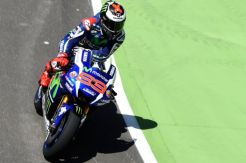 Lintasan yang Buruk Bikin Emosi Lorenzo Mendidih