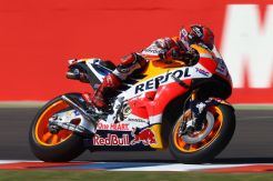 Marquez Rebut Pole Position, Rossi Kejutkan Lorenzo di Kualifikasi