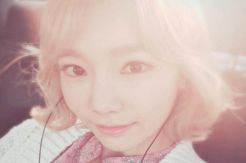 Mengapa Taeyeon Hilangkan Kata SNSD dan SONE dari Akun Medsosnya?