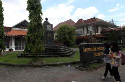 Karyawan Mogok Kerja,...