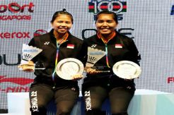 Juara Singapura Terbuka...