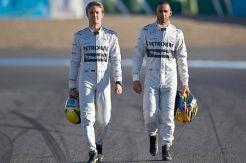Momen Membanggakan Nico Rosberg Dicoreng Hamilton