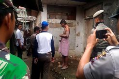 Kosan Dirazia, Pemilik Ancam Bakar Diri