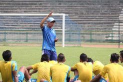 Mantapkan Mental, Persegres Pilih Terbang ke Palembang