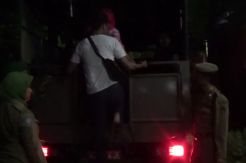 Delapan Pasangan Mesum dan Pemandu Karaoke Terjaring Razia