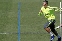Ronaldo Bekerja Pagi, Siang dan Malam Agar Fit