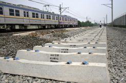 Jonan Beri Sinyal Bangun Rel Kereta Api di Papua Barat
