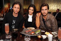 Demi Tubuh Ideal, Kim K larang Orang Makan dan Bicara Sembarangan