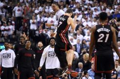 Heat Tumbangkan Raptors, Warriors Susah Payah Bekuk Blazers
