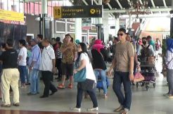 Akhiri Liburan, Penumpang Padati Bandara Soekarno-Hatta