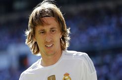 Luka Modric Absen Kontra Valencia, Real Madrid Alami Krisis Pemain
