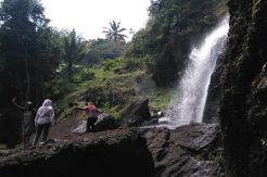 Menikmati Keperawanan Air Terjun Banyunibo di Gunungkidul