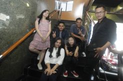 Team Agnez Mo Bakal...