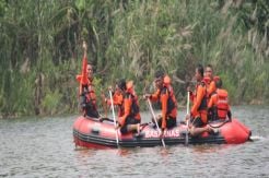 Terjun ke Sungai Kertayasa, Hizam Ditemukan Tewas Tersangkut Ekskavator