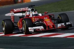 Duo Ferrari Pimpin FP1, Rio Haryanto Posisi 21