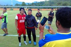 Lepas Ketegangan, Skuat PSM Umbar Tawa di Arena Tenis Meja