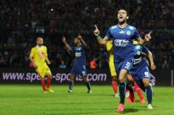 Kalahkan BSU, Arema Kembali Bertakhta