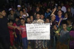Sambangi Rumah Enno, Mensos Didesak Hukum Mati Pelaku