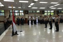 Badrodin Haiti Pimpin Upacara Kenaikan Pangkat 10 Pati Polri
