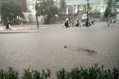 Ini 13 Ruas Jalan di Jakarta yang Terendam Banjir