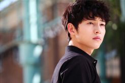 Song Joong Ki Ogah Pensiun...
