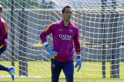 Claudio Bravo Ikuti Jejak Pemain Barcelona Lainnya Gelapkan Pajak