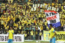 Lupakan Dendam Permusuhan, Ultrasmania Tebar Pesan Perdamaian