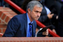 Bukan Cuma Tim, Mourinho Juga Ingin Rombak Petinggi MU