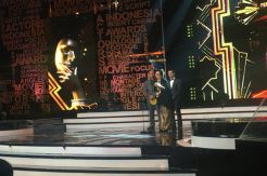 Ria Irawan Persembahkan Pialanya untuk Para Penderita Kanker